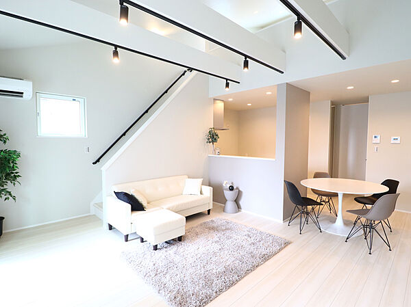 KOYO ARCHITECTSの住宅イベント「【販売中】~白を基調としたスタイリッシュな平屋~西の土居平屋モデルハウス」の開催場所西の土居平屋モデルハウスの画像3