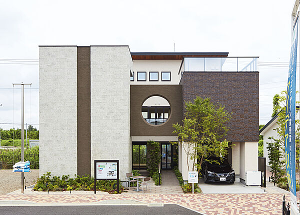 アキュラホーム(AQ Group)の住宅イベント「【年間5,000組以上が予約!】大好評!はじめての家づくり相談会(無料)」の開催場所かしわ沼南展示場 @セブンパークアリオ柏そば 兼用空間設計の工夫あるモデルハウスの画像1