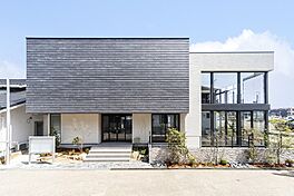 アキュラホーム(AQ Group)の住宅イベント「【年間5,000組以上が予約!】大好評!はじめての家づくり相談会(無料)」の開催場所 岐阜県庁前展示場 @ヒマラヤアウトドア岐阜そば 独立したピットリビングが体験可のメイン画像