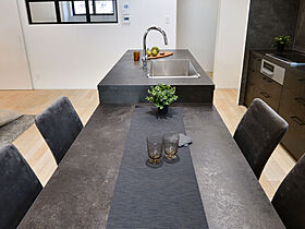 株式会社エイト31坪の狭小地に建つ「断熱等級7」の等身大モデルハウスの画像3