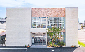 株式会社アッシュホーム「断熱等級7、太陽光10.56kw標準搭載~35年で約700万円経済効果!」一宮モデルハウスの画像1