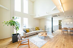 株式会社アントール【金沢市】多世帯でもほどよい距離感で暮らせる!3階建て4世代モデルハウスの画像2