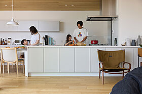 高橋開発株式会社シュッとした家 with ビッグキッチンの画像2