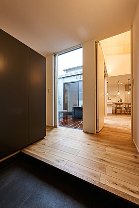 平屋生活見附市上新田町モデルハウス|「中庭」のある平屋生活の見どころ画像3