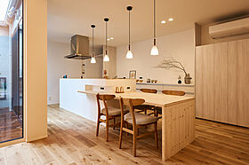 平屋生活見附市上新田町モデルハウス|「中庭」のある平屋生活の画像7